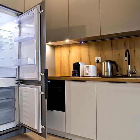 Komputerowa Serviced Apartments By P&O Varsó Kültér fotó