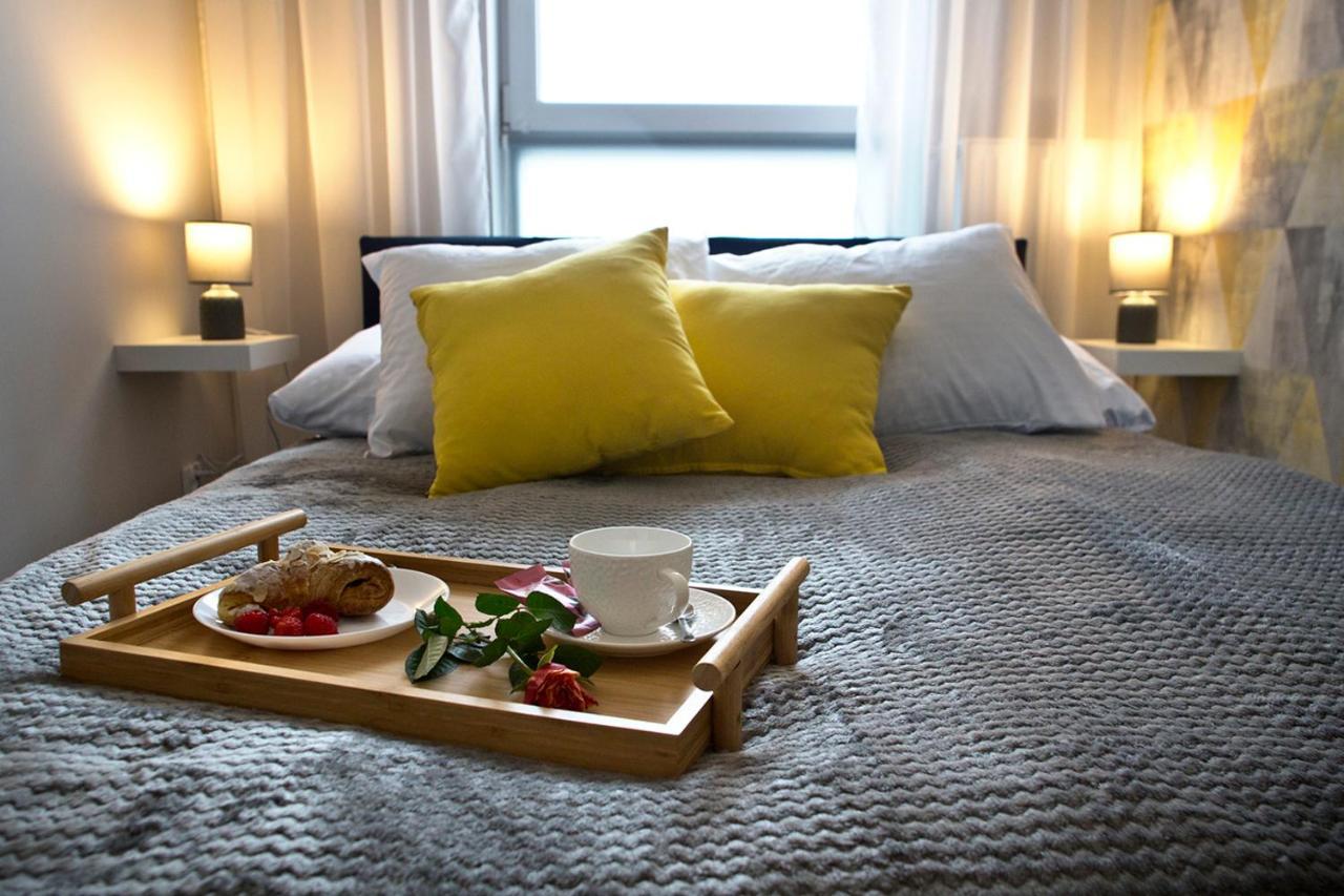Komputerowa Serviced Apartments By P&O Varsó Kültér fotó