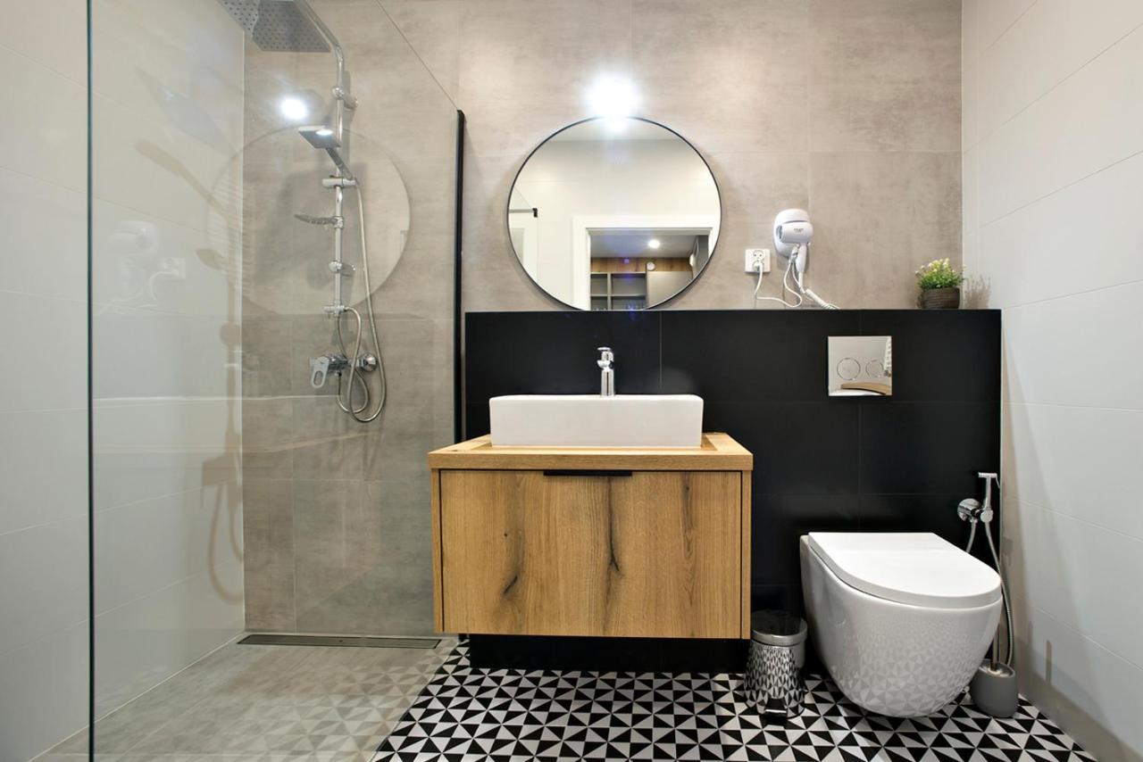 Komputerowa Serviced Apartments By P&O Varsó Kültér fotó