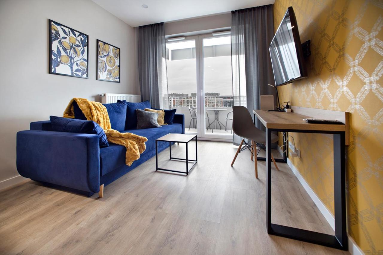 Komputerowa Serviced Apartments By P&O Varsó Kültér fotó
